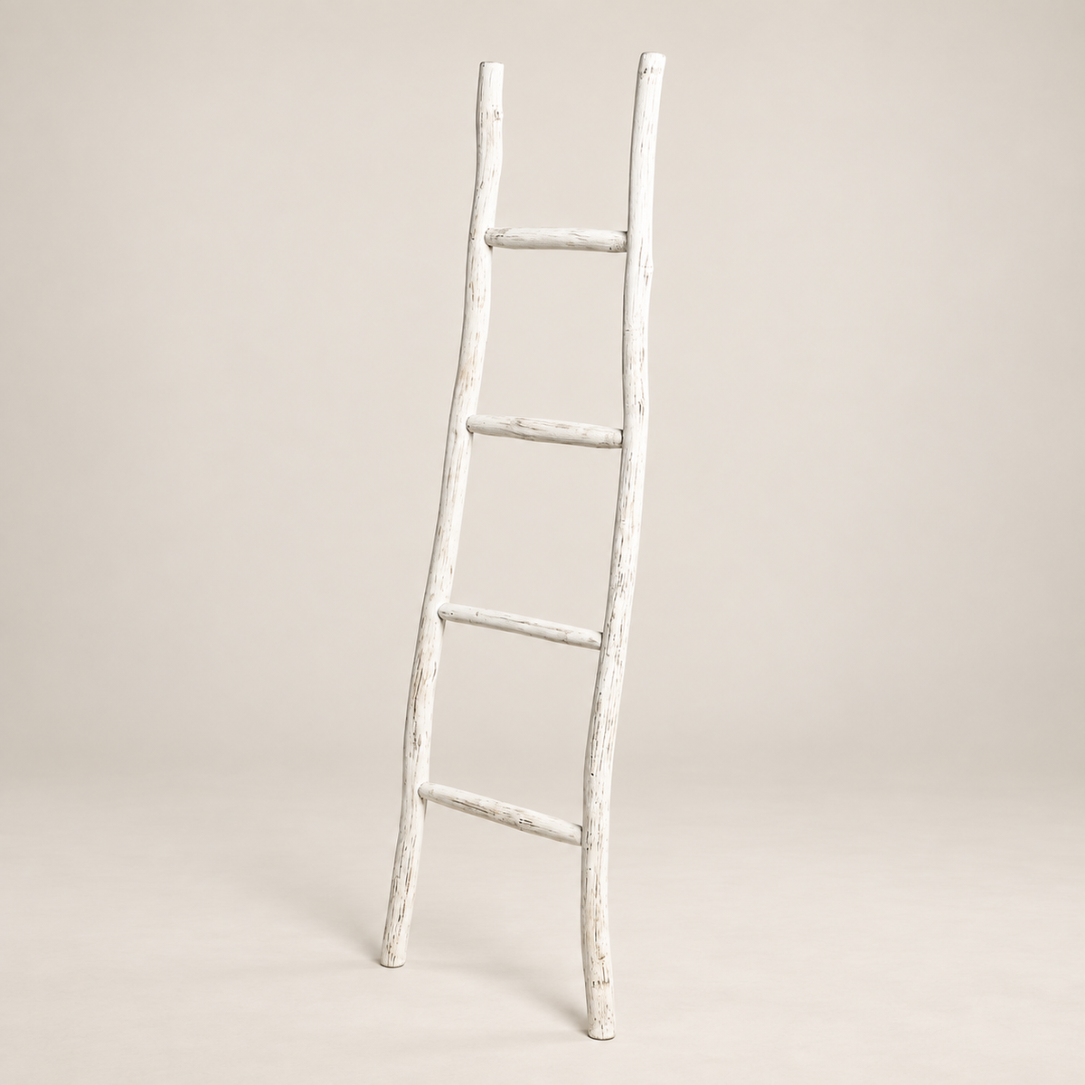 Échelle décorative Neris en bois Kemu blanc patiné
