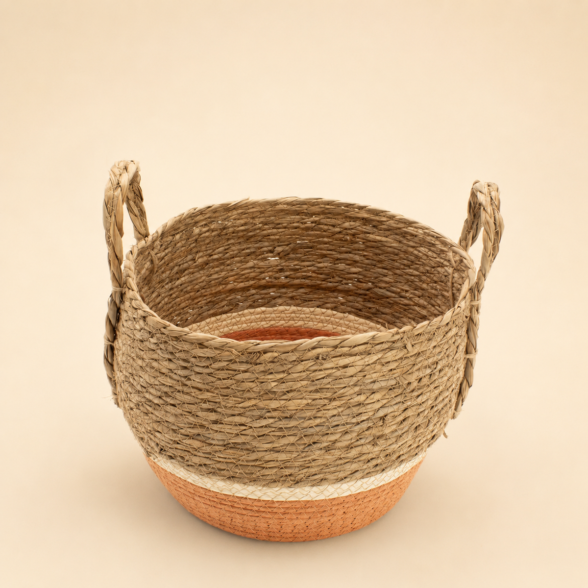 Panier Caléa format moyen en fibres naturelles tressées avec anses et base terracotta