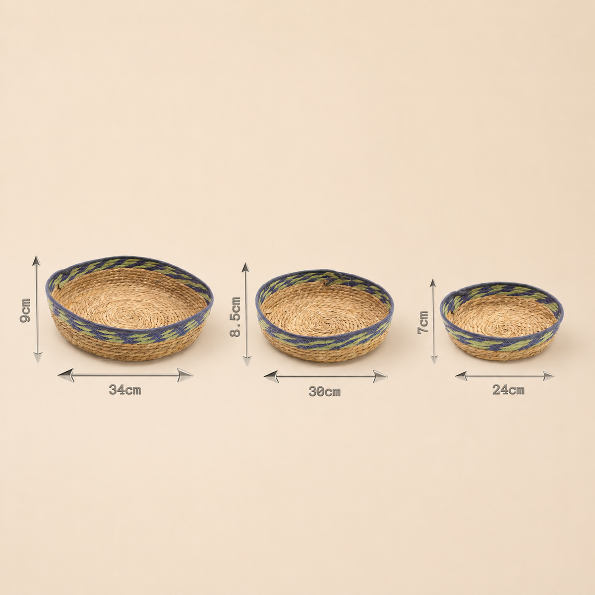 Présentation des dimensions des trois paniers Sélia en fibres naturelles tressées.