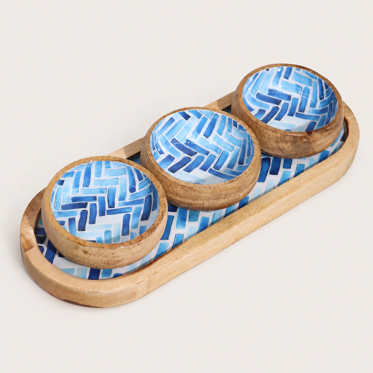 Ensemble Alméa Azur tressé avec plateau ovale et trois coupelles décoratives en bois de manguier