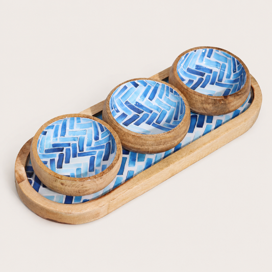 Ensemble Alméa Azur tressé avec plateau ovale et trois coupelles décoratives en bois de manguier